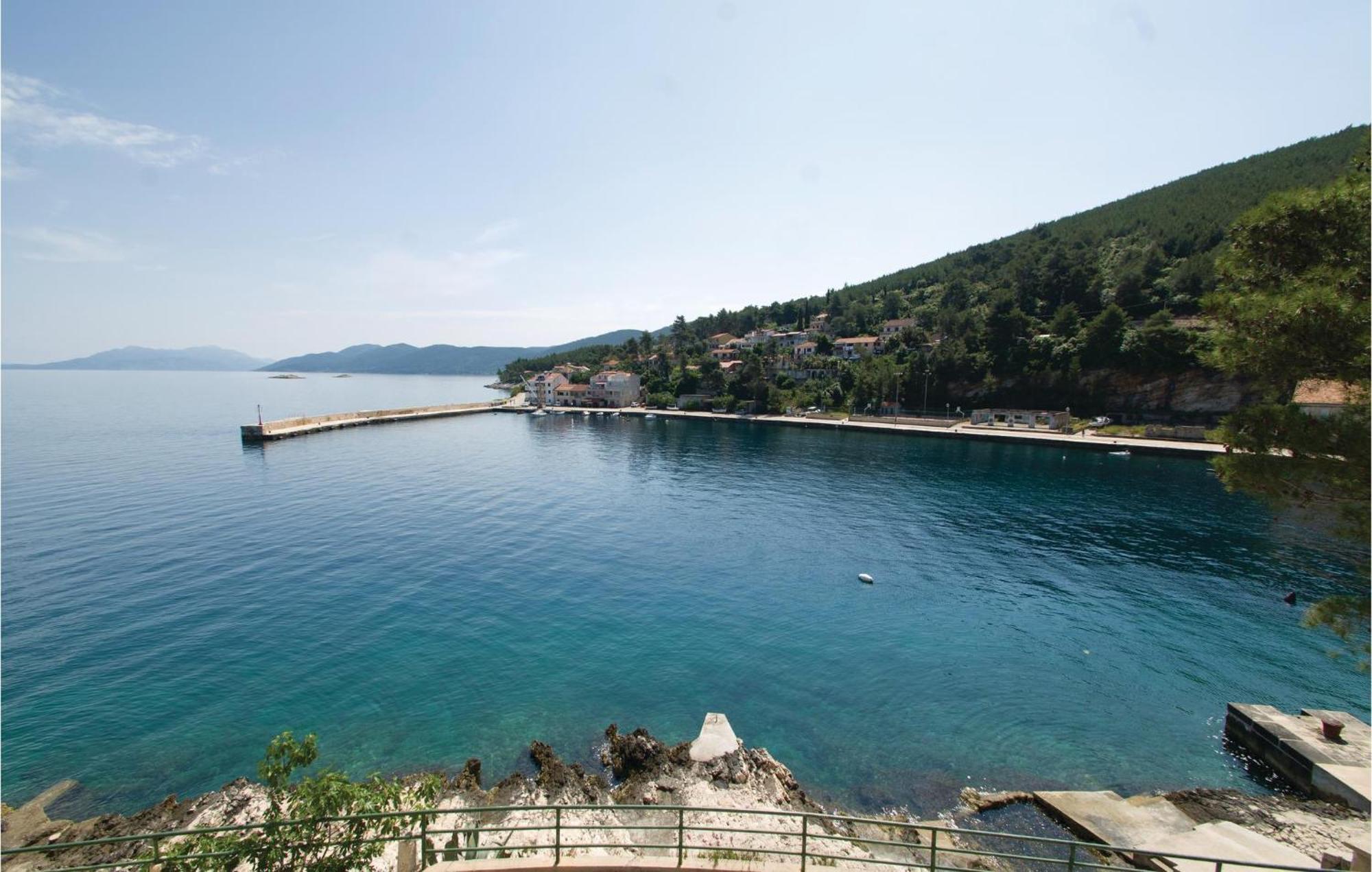 Cozy Apartment In Prigradica With House Sea View Exterior foto
